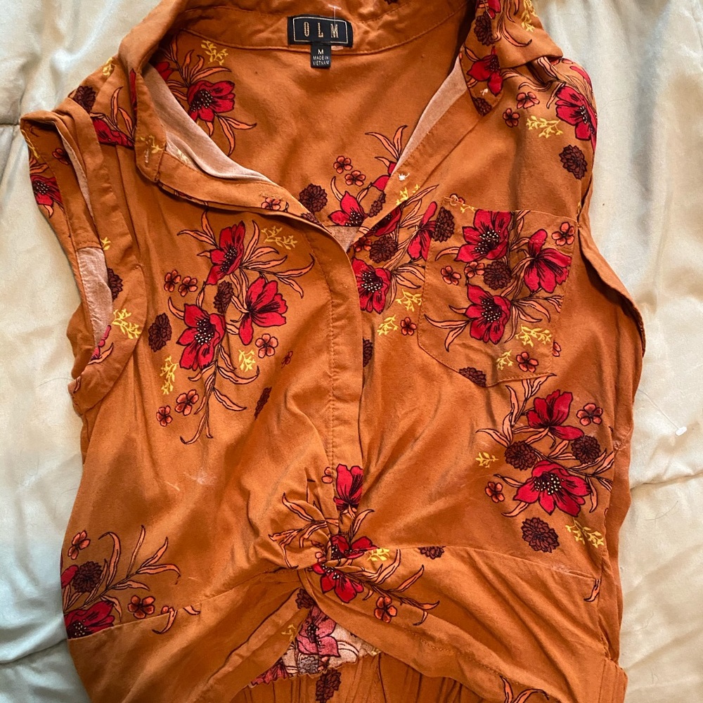 Sleeveless floral shirt